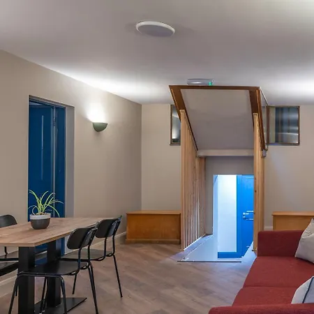 Otter Connemara * Leenaun