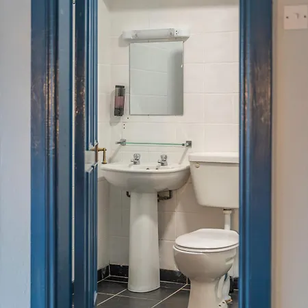 Otter Connemara Hostel