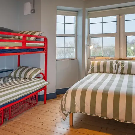 Otter Connemara Hostel *