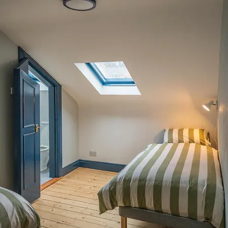 Otter Connemara Hostel