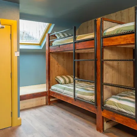 Otter Connemara * Leenaun